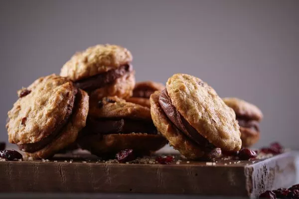 Oatmeal Fudge Sandwich Cookies