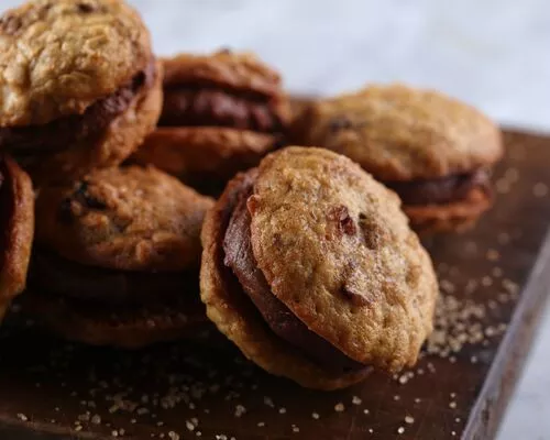 Oatmeal Fudge Sandwich Cookies